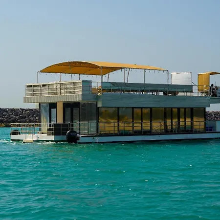 Hotel Abu Dhabi Cornish Marina